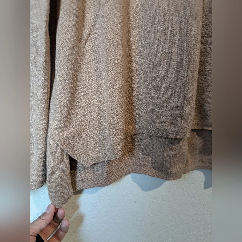 Banana Republic Men's Camel High-Low Crewneck Pocket Pullover Sweater Comfort